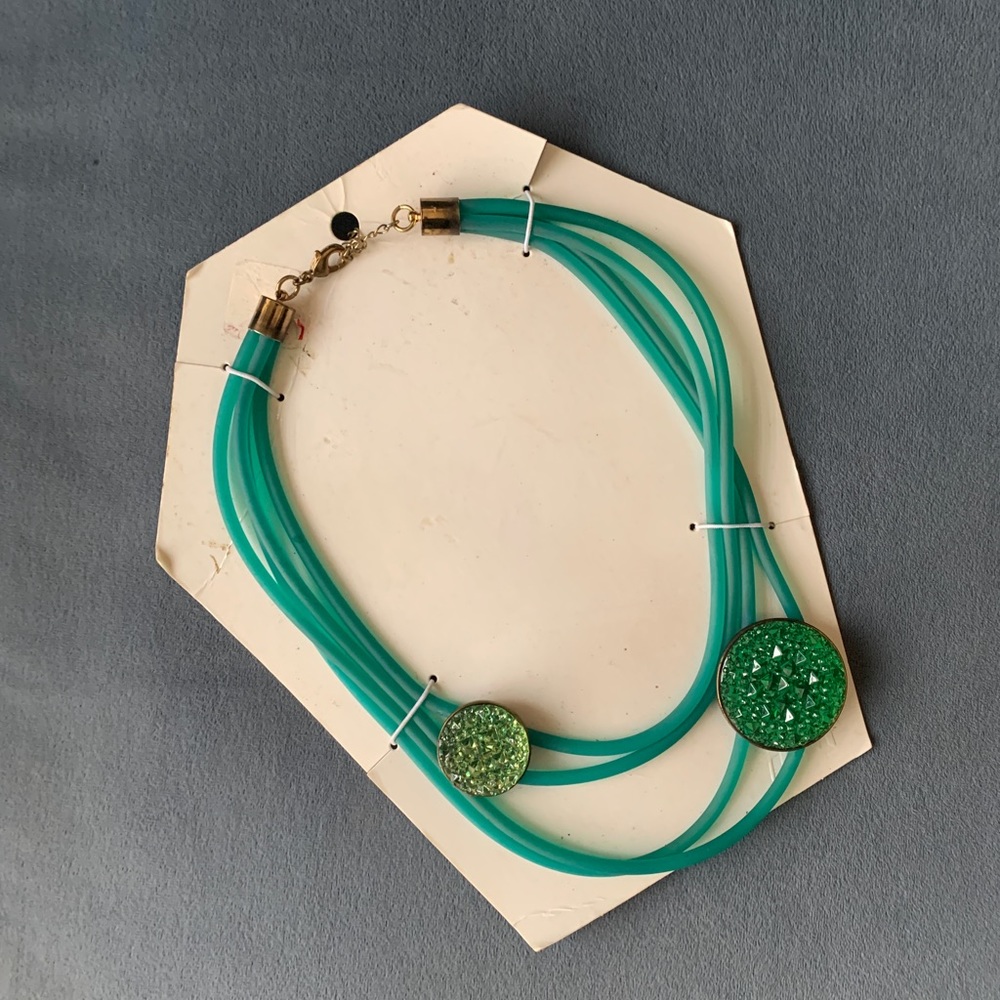Brand New H&M neckpiece. - Picture 4 of 6